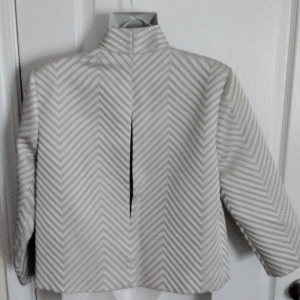 Connie Roberson evening cropped jacket - Picture 3 of 7